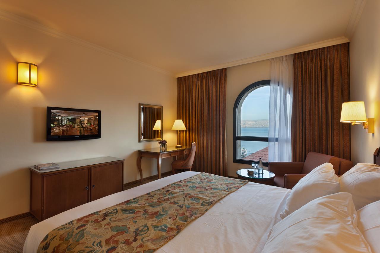 The Scots Hotel Тиверіада Екстер'єр фото