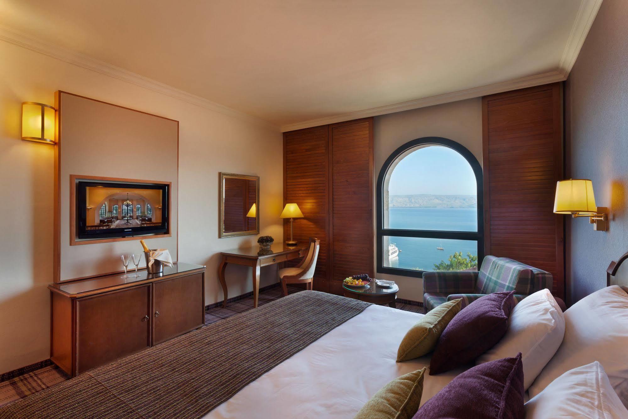 The Scots Hotel Тиверіада Екстер'єр фото