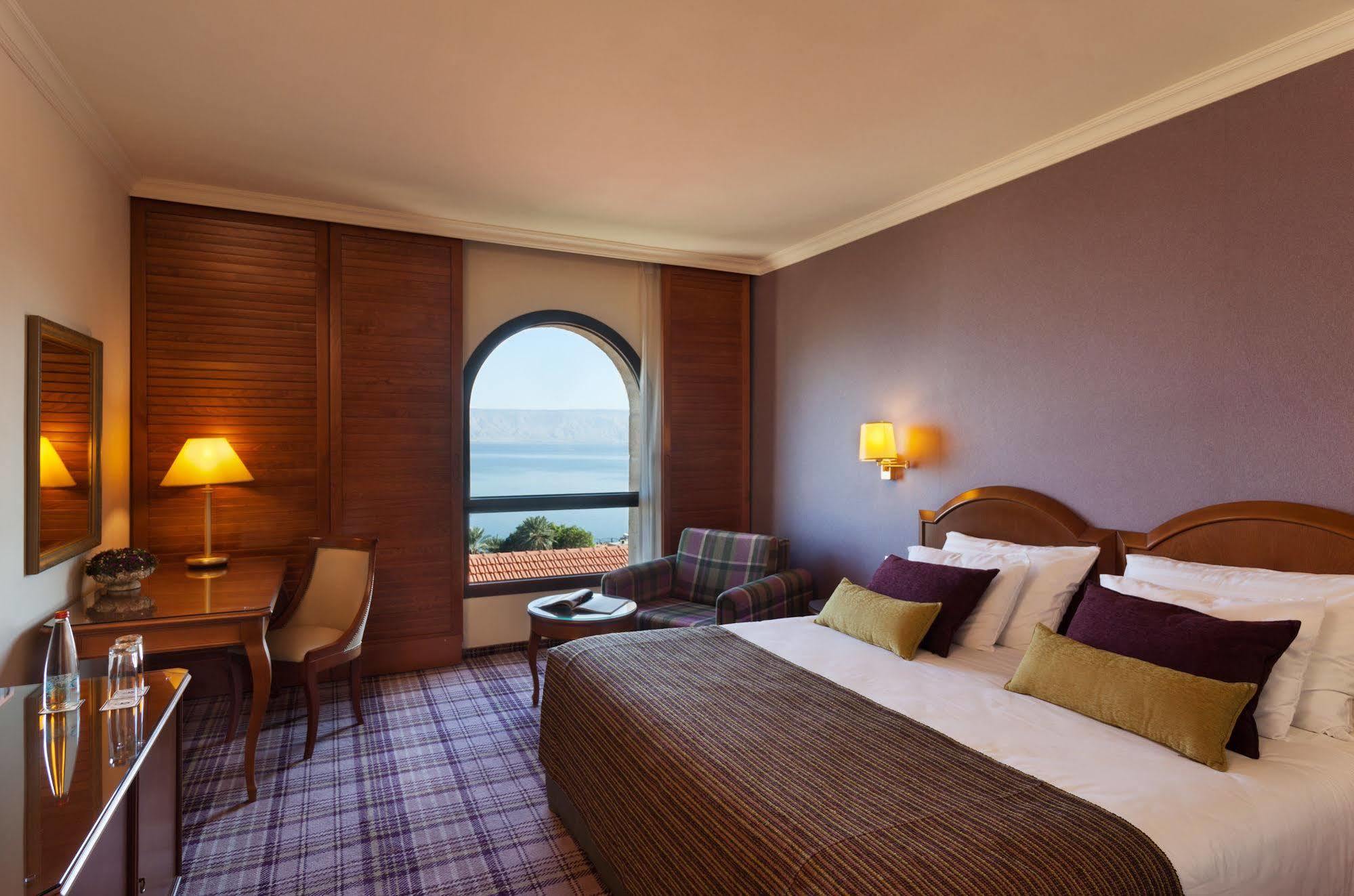 The Scots Hotel Тиверіада Екстер'єр фото